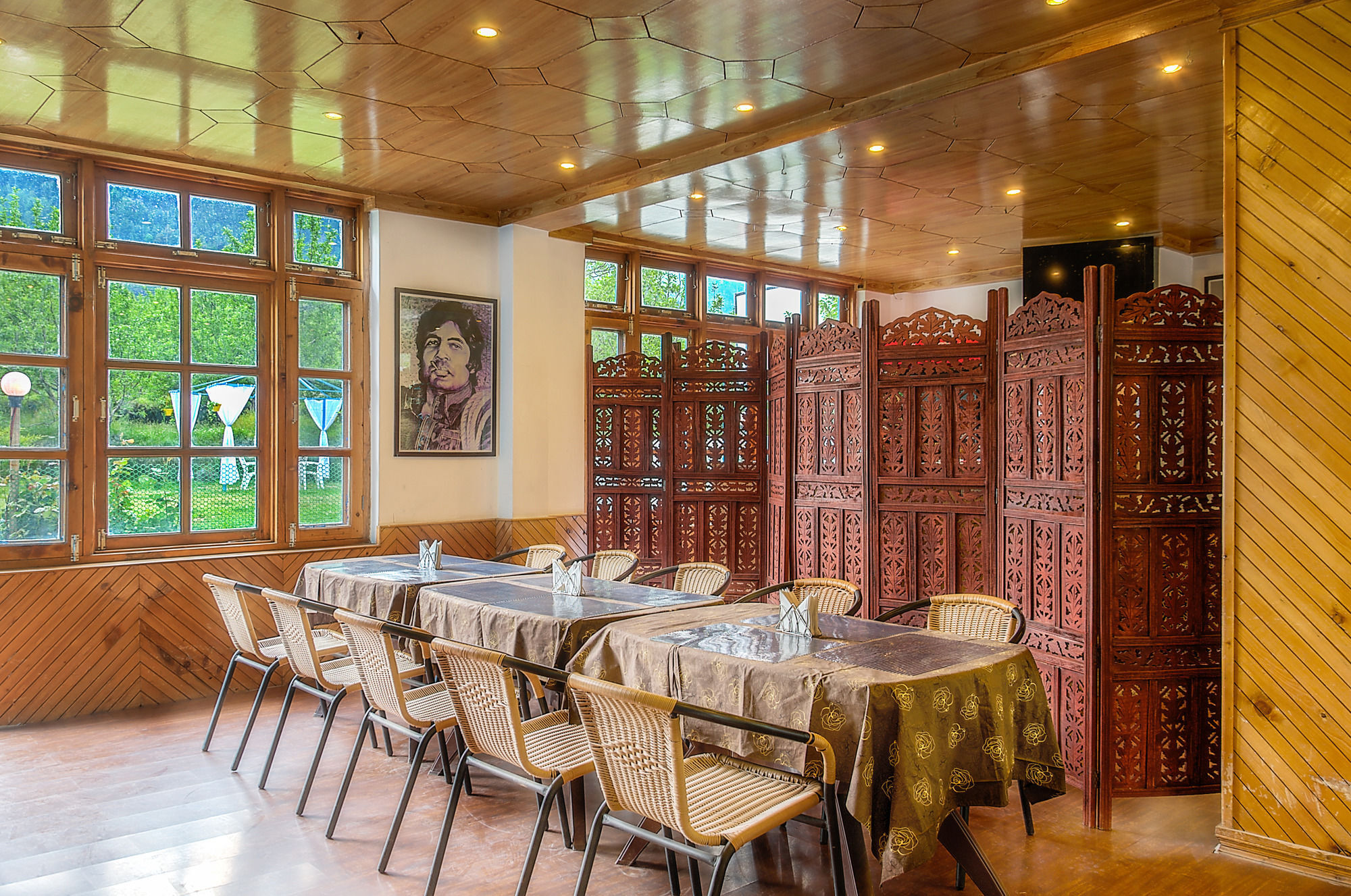 Hotel Treebo Trend Celebriti Manali Vashist Zewnętrze zdjęcie