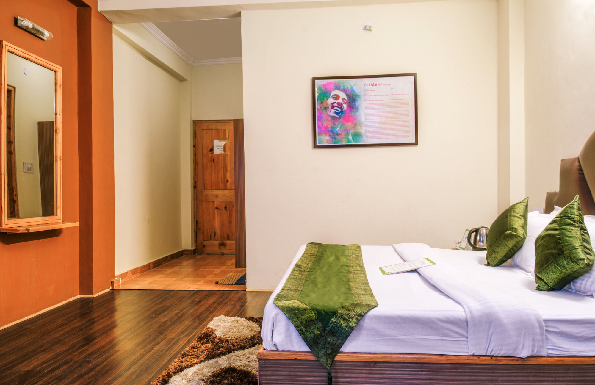 Hotel Treebo Trend Celebriti Manali Vashist Zewnętrze zdjęcie
